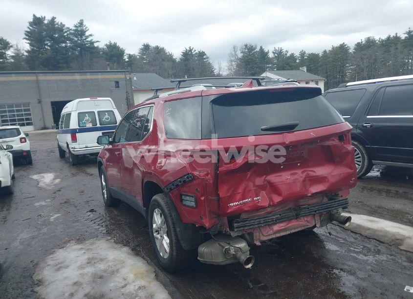 Photo 3 of 2018 Chevrolet Traverse 1LT (VIN 1GNEVGKW3JJ188727)