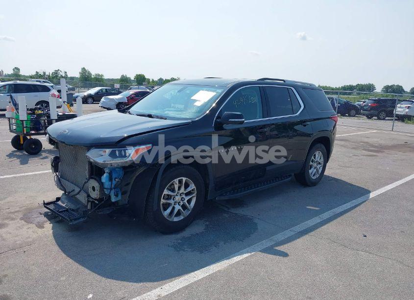 Photo 2 of 2018 Chevrolet Traverse 1LT (VIN 1GNEVGKW3JJ239031)
