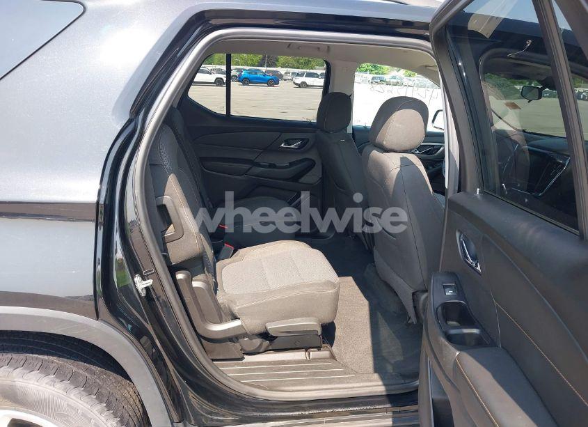 Photo 8 of 2018 Chevrolet Traverse 1LT (VIN 1GNEVGKW3JJ239031)