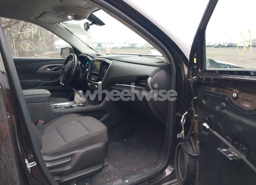 Photo 5 of 2019 Chevrolet Traverse 1LT (VIN 1GNEVGKW3KJ119845)