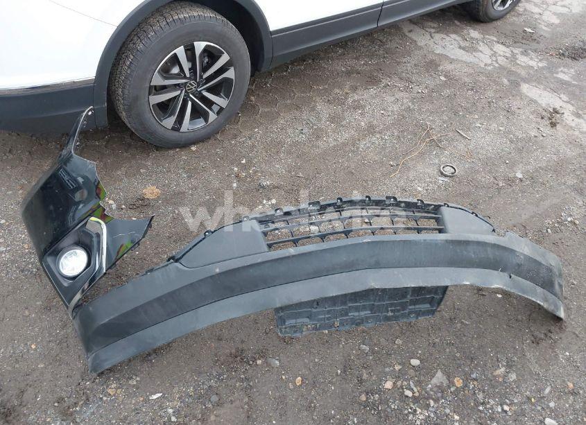 Photo 12 of 2019 Chevrolet Traverse 1LT (VIN 1GNEVGKW3KJ129436)