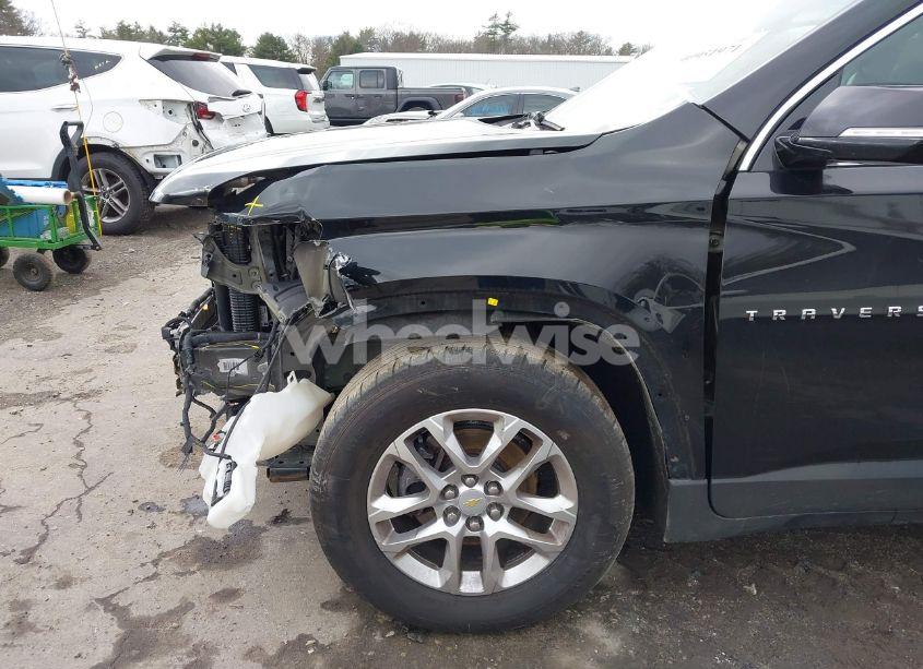 Photo 18 of 2019 Chevrolet Traverse 1LT (VIN 1GNEVGKW3KJ129436)