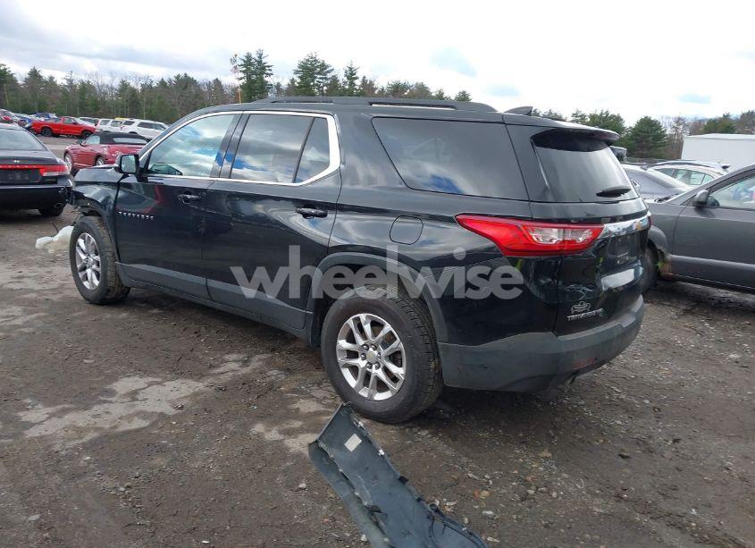 Photo 3 of 2019 Chevrolet Traverse 1LT (VIN 1GNEVGKW3KJ129436)
