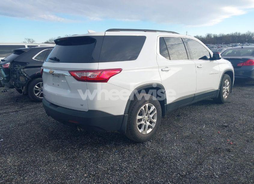 Photo 4 of 2019 Chevrolet Traverse 1LT (VIN 1GNEVGKW3KJ221968)