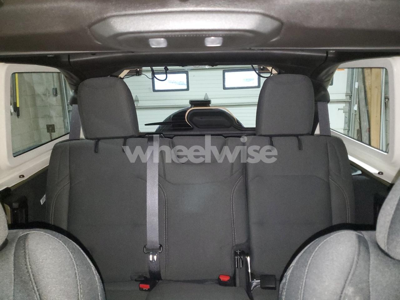 Photo 10 of 2026 JEEP WRANGLER SAHARA (VIN 1GNEVGKW3LJ315513)