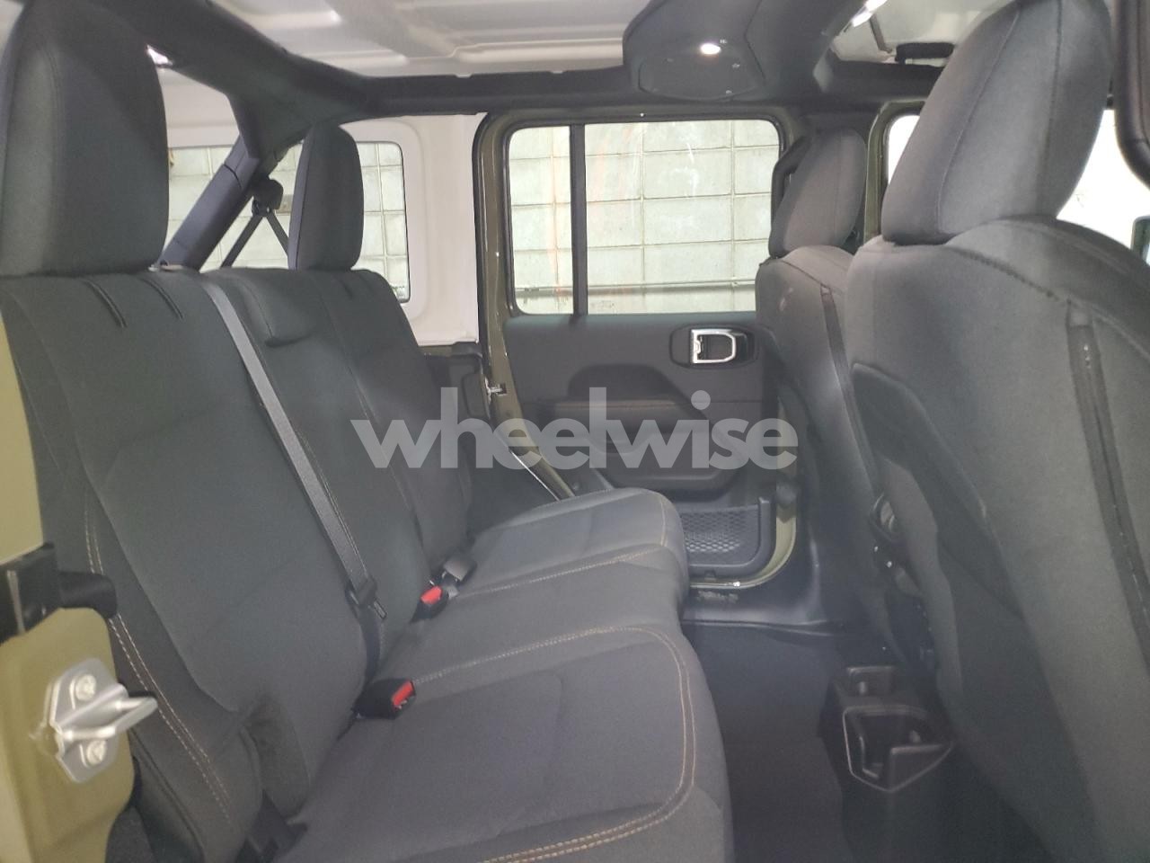 Photo 11 of 2026 JEEP WRANGLER SAHARA (VIN 1GNEVGKW3LJ315513)