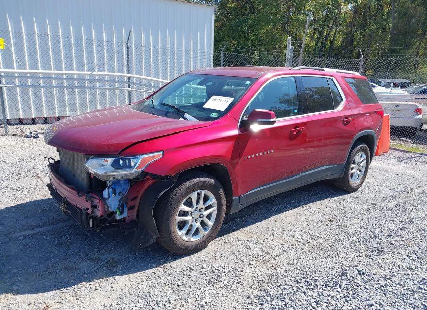 Photo 2 of 2018 Chevrolet Traverse 1LT (VIN 1GNEVGKW4JJ120615)