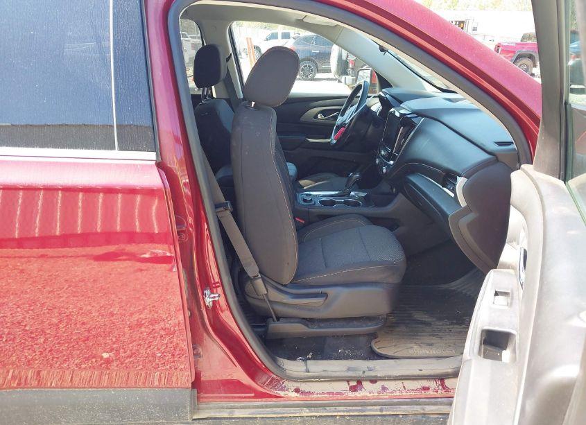 Photo 5 of 2018 Chevrolet Traverse 1LT (VIN 1GNEVGKW4JJ120615)