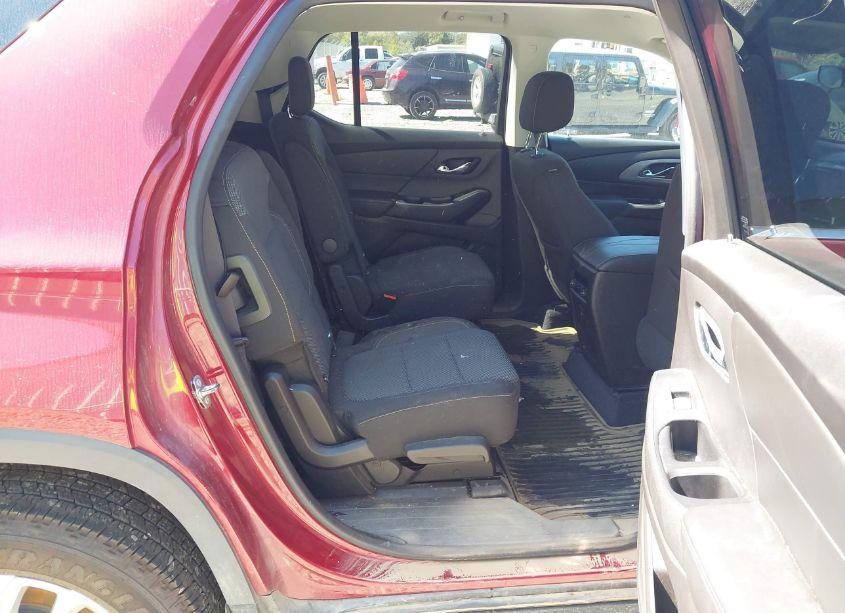 Photo 8 of 2018 Chevrolet Traverse 1LT (VIN 1GNEVGKW4JJ120615)