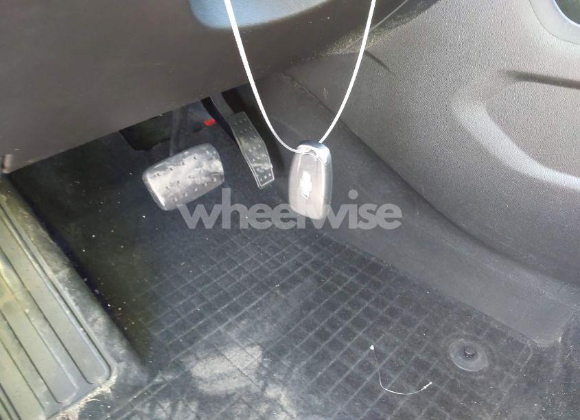 Photo 11 of 2018 Chevrolet Traverse 1LT (VIN 1GNEVGKW4JJ145854)