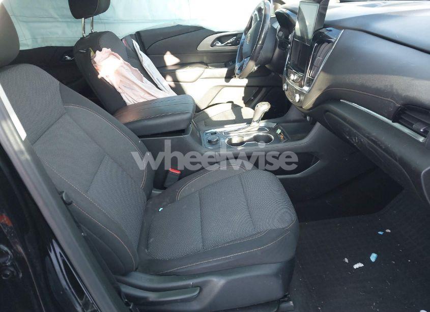 Photo 5 of 2018 Chevrolet Traverse 1LT (VIN 1GNEVGKW4JJ260843)