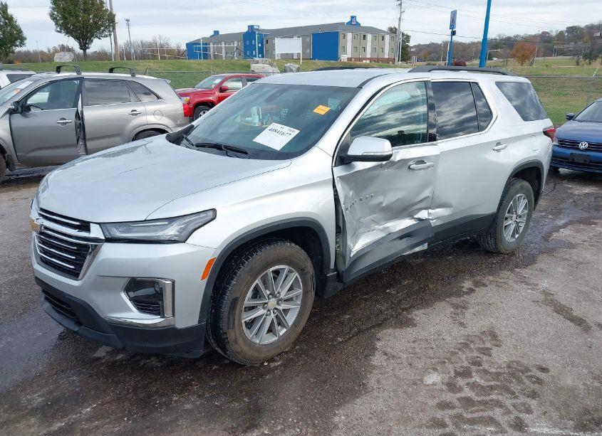 Photo 2 of 2022 Chevrolet Traverse AWD LT CLOTH (VIN 1GNEVGKW4NJ124993)
