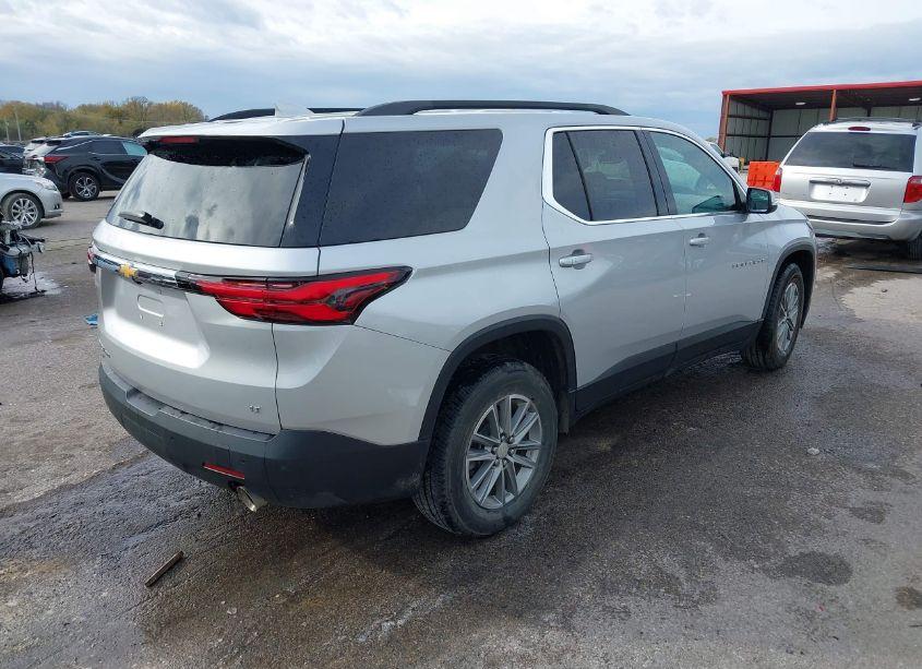 Photo 4 of 2022 Chevrolet Traverse AWD LT CLOTH (VIN 1GNEVGKW4NJ124993)