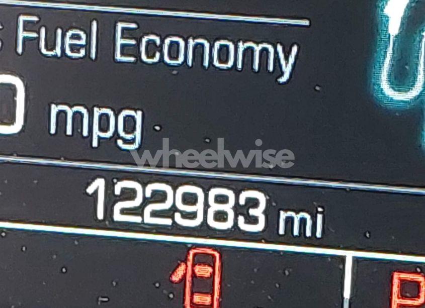 Photo 15 of 2019 Chevrolet Traverse 1LT (VIN 1GNEVGKW5KJ100679)