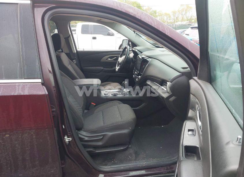 Photo 5 of 2019 Chevrolet Traverse 1LT (VIN 1GNEVGKW5KJ100679)