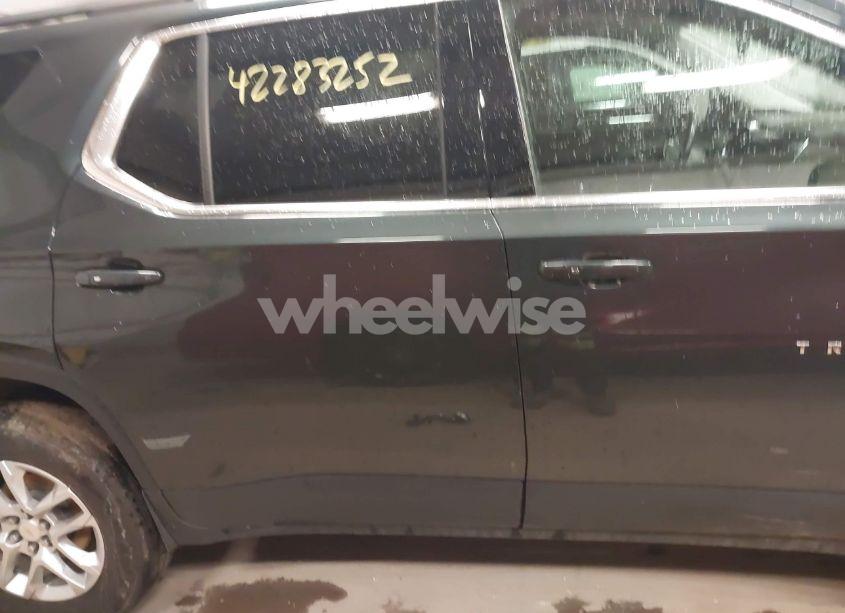 Photo 13 of 2019 Chevrolet Traverse 1LT (VIN 1GNEVGKW5KJ105431)