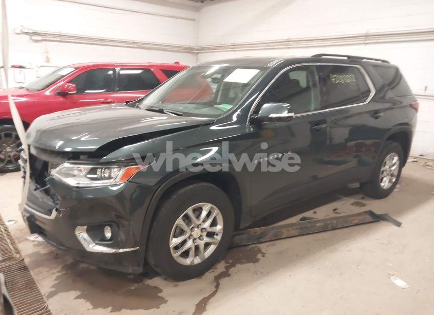 Photo 2 of 2019 Chevrolet Traverse 1LT (VIN 1GNEVGKW5KJ105431)