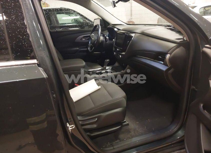 Photo 5 of 2019 Chevrolet Traverse 1LT (VIN 1GNEVGKW5KJ105431)