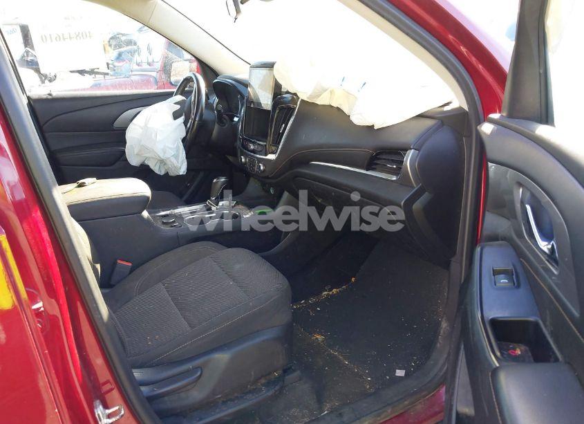 Photo 5 of 2019 Chevrolet Traverse 1LT (VIN 1GNEVGKW5KJ110077)