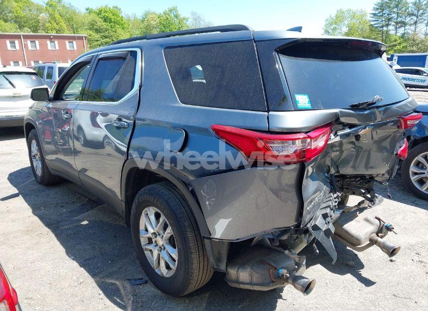 Photo 3 of 2019 Chevrolet Traverse 1LT (VIN 1GNEVGKW5KJ179755)