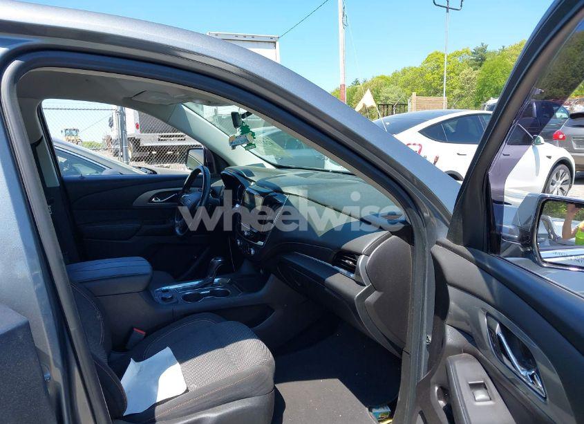 Photo 5 of 2019 Chevrolet Traverse 1LT (VIN 1GNEVGKW5KJ179755)