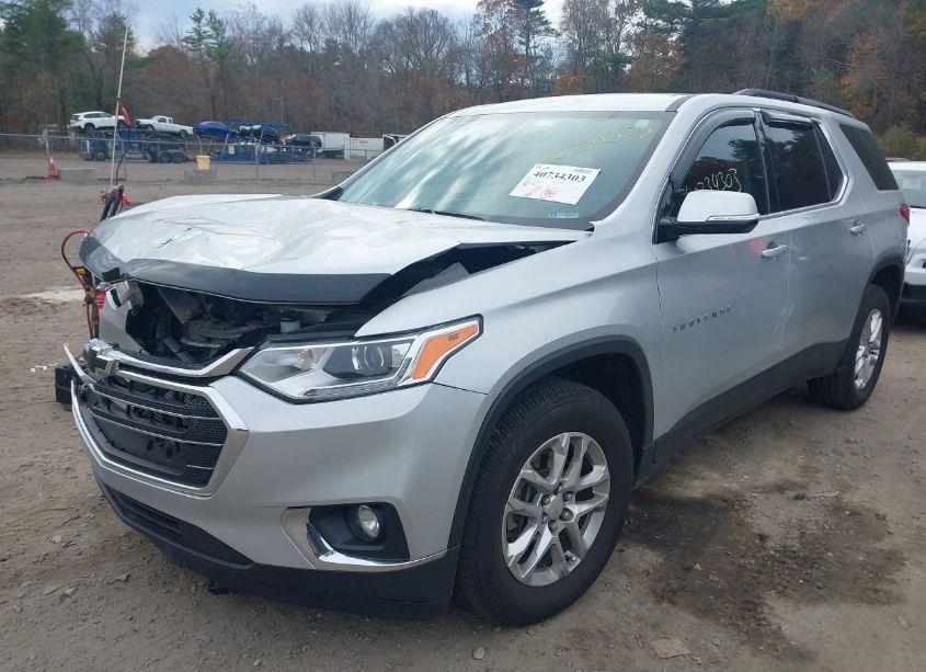 Photo 2 of 2019 Chevrolet Traverse 1LT (VIN 1GNEVGKW5KJ266801)