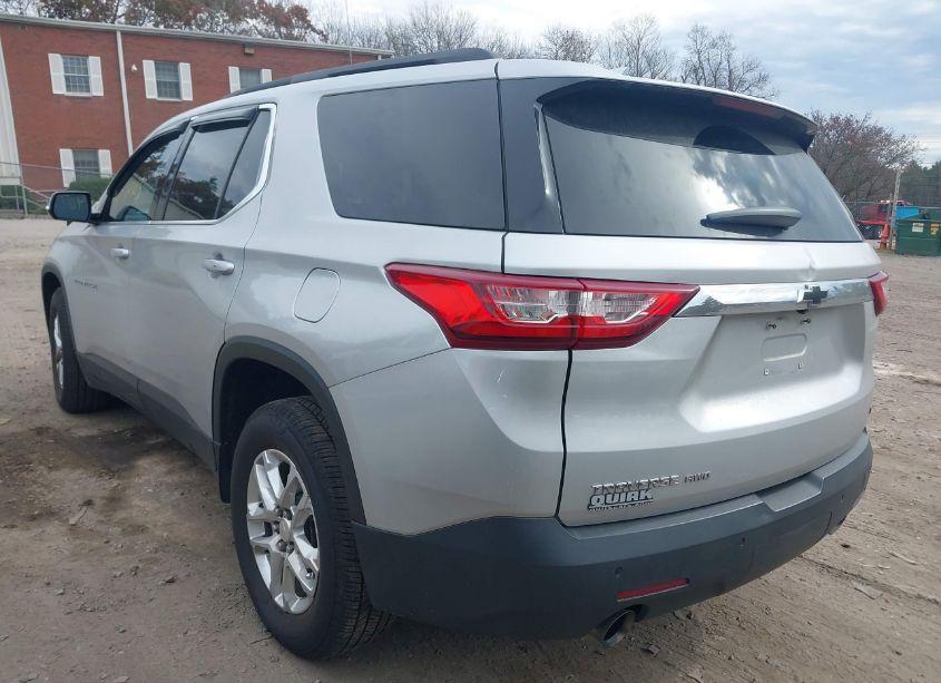 Photo 3 of 2019 Chevrolet Traverse 1LT (VIN 1GNEVGKW5KJ266801)