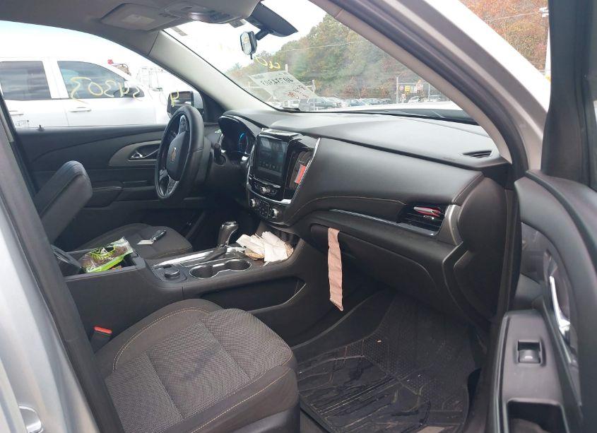 Photo 5 of 2019 Chevrolet Traverse 1LT (VIN 1GNEVGKW5KJ266801)