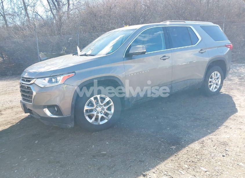 Photo 2 of 2018 Chevrolet Traverse 1LT (VIN 1GNEVGKW6JJ158959)