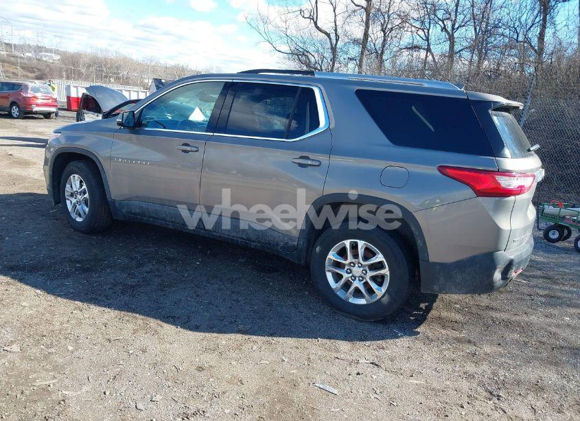 Photo 3 of 2018 Chevrolet Traverse 1LT (VIN 1GNEVGKW6JJ158959)
