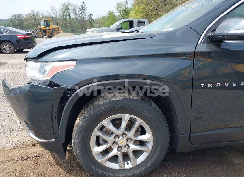 Photo 18 of 2019 Chevrolet Traverse 1LT (VIN 1GNEVGKW6KJ292498)