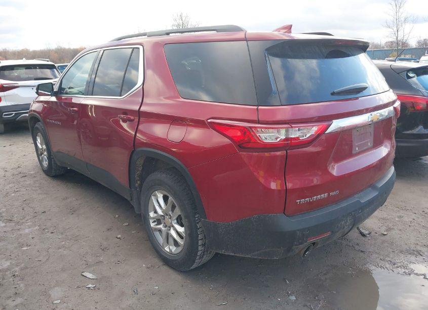 Photo 3 of 2019 Chevrolet Traverse 1LT (VIN 1GNEVGKW6KJ319103)