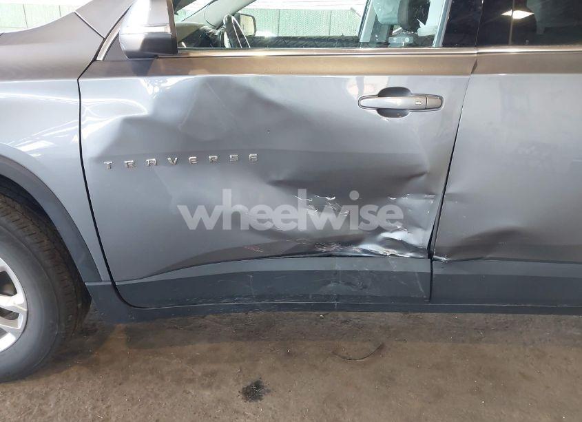 Photo 6 of 2021 Chevrolet Traverse AWD LT CLOTH (VIN 1GNEVGKW6MJ239805)