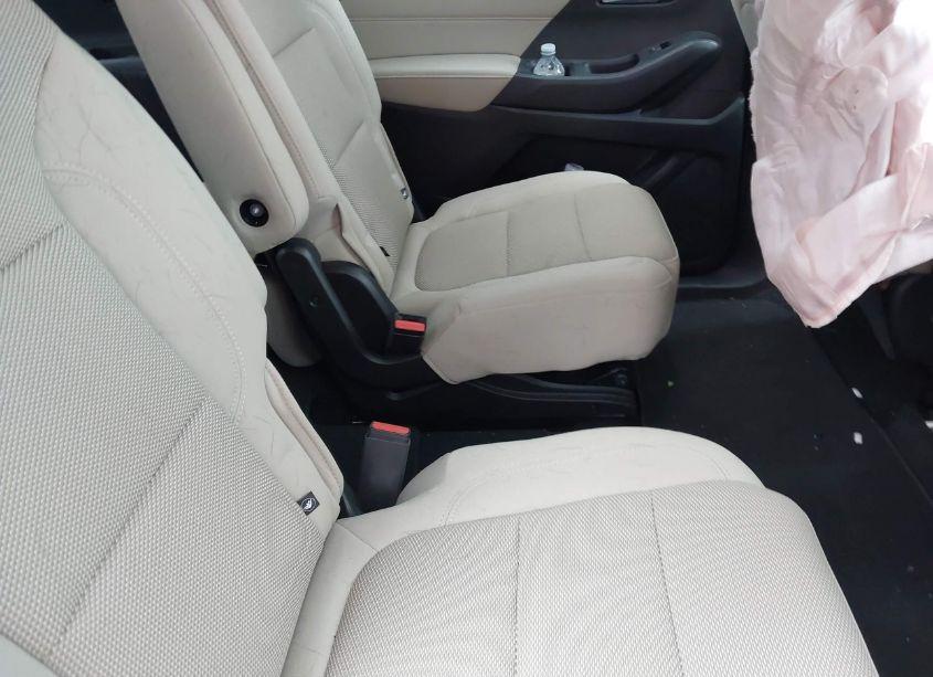 Photo 8 of 2022 Chevrolet Traverse LT (VIN 1GNEVGKW6NJ151659)