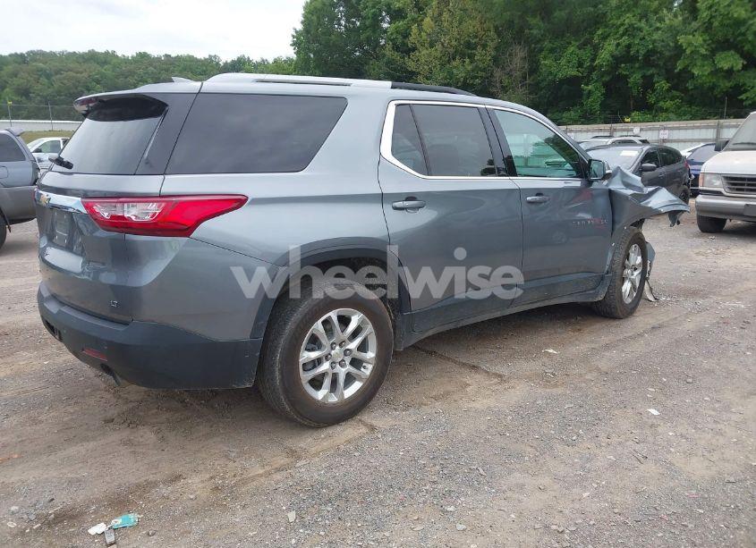 Photo 4 of 2018 Chevrolet Traverse 1LT (VIN 1GNEVGKW7JJ108930)