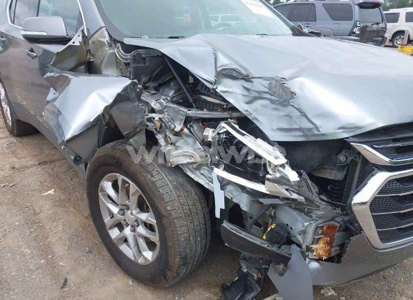 Photo 6 of 2018 Chevrolet Traverse 1LT (VIN 1GNEVGKW7JJ108930)