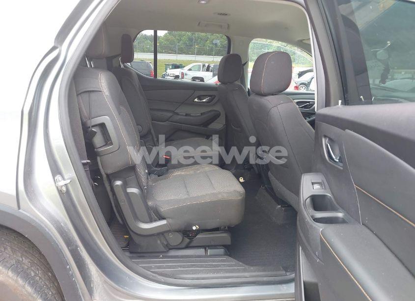 Photo 8 of 2018 Chevrolet Traverse 1LT (VIN 1GNEVGKW7JJ108930)