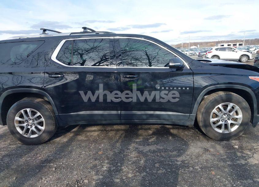 Photo 13 of 2018 Chevrolet Traverse 1LT (VIN 1GNEVGKW7JJ194529)