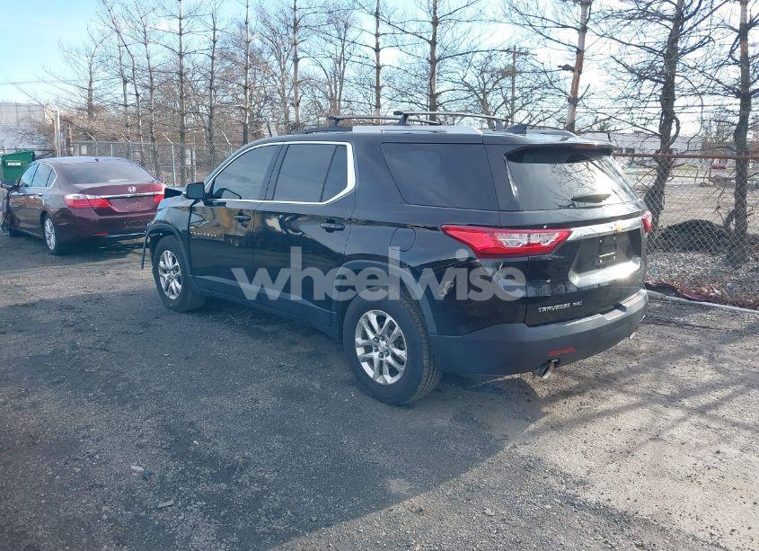Photo 3 of 2018 Chevrolet Traverse 1LT (VIN 1GNEVGKW7JJ194529)