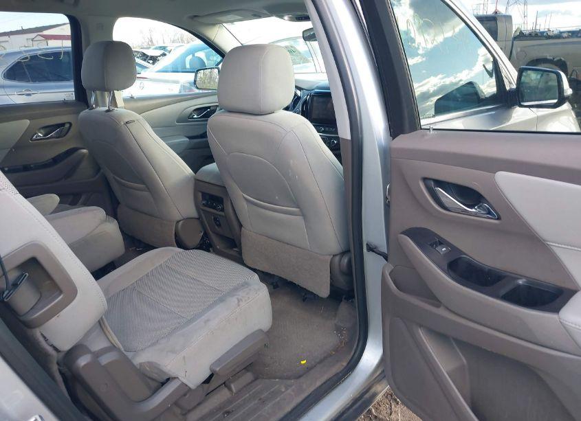 Photo 8 of 2018 Chevrolet Traverse 1LT (VIN 1GNEVGKW7JJ203164)