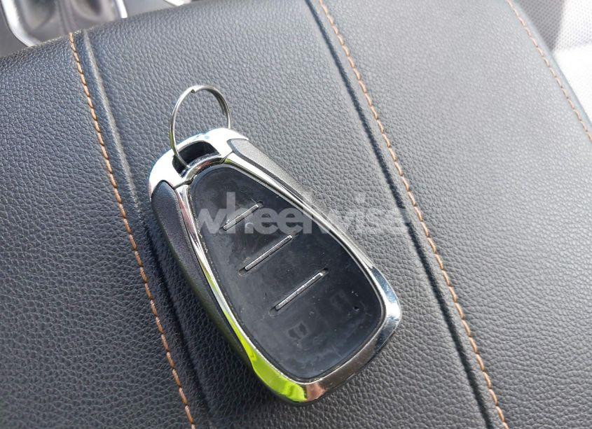 Photo 11 of 2019 Chevrolet Traverse 1LT (VIN 1GNEVGKW7KJ248073)