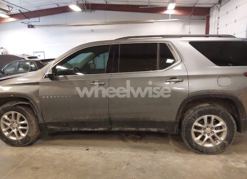 Photo 14 of 2019 Chevrolet Traverse 1LT (VIN 1GNEVGKW7KJ263267)