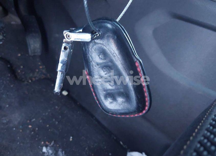 Photo 11 of 2018 Chevrolet Traverse 1LT (VIN 1GNEVGKW8JJ110038)