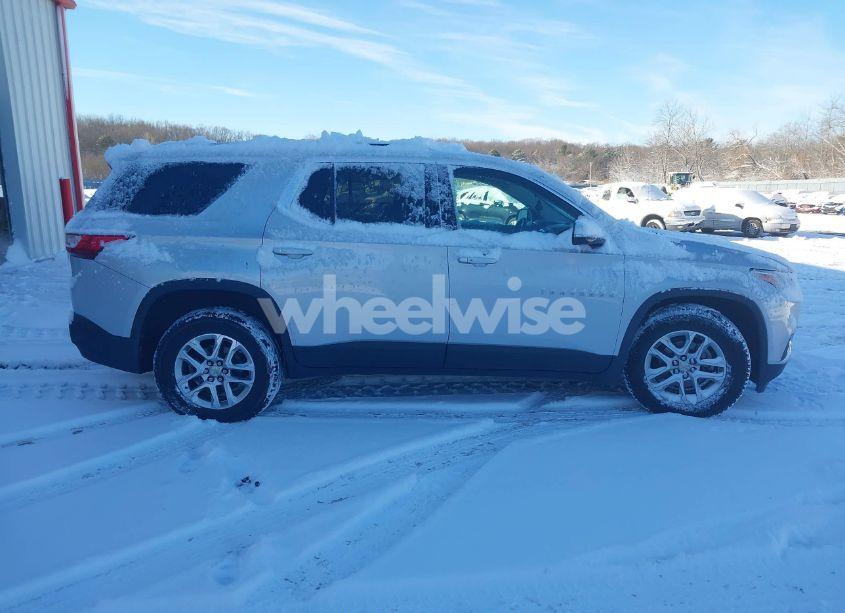 Photo 13 of 2018 Chevrolet Traverse 1LT (VIN 1GNEVGKW8JJ110038)