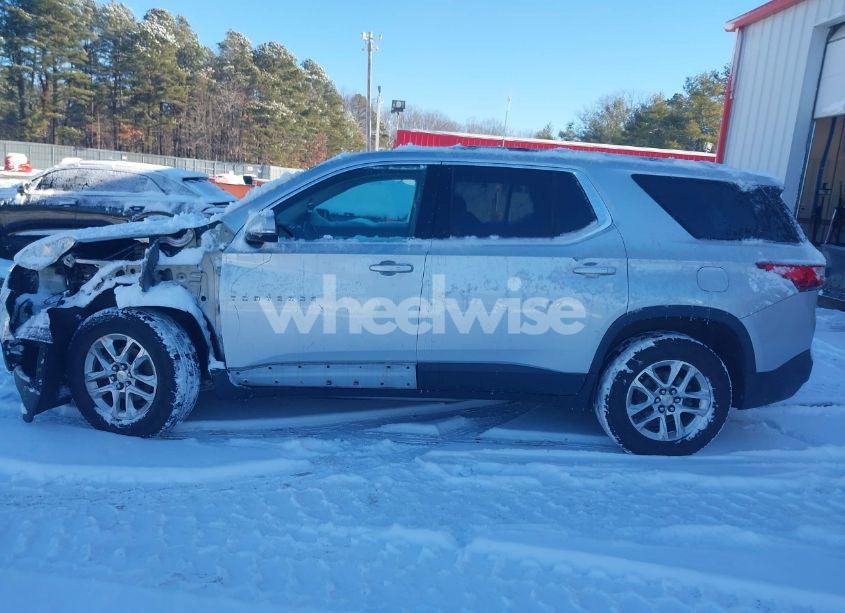 Photo 14 of 2018 Chevrolet Traverse 1LT (VIN 1GNEVGKW8JJ110038)