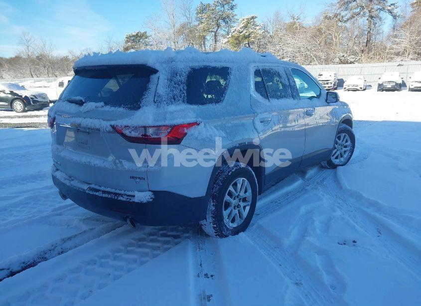 Photo 4 of 2018 Chevrolet Traverse 1LT (VIN 1GNEVGKW8JJ110038)