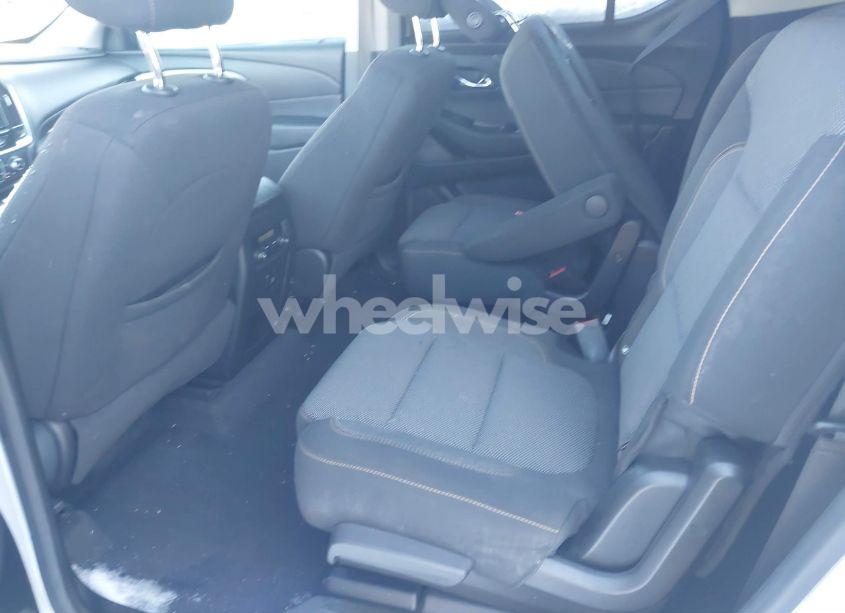 Photo 8 of 2018 Chevrolet Traverse 1LT (VIN 1GNEVGKW8JJ110038)