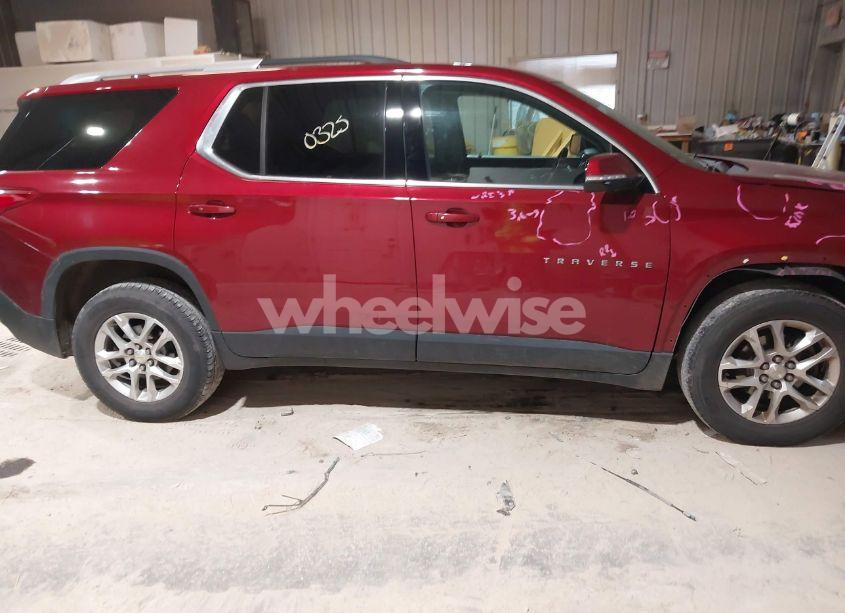 Photo 13 of 2018 Chevrolet Traverse 1LT (VIN 1GNEVGKW8JJ130953)