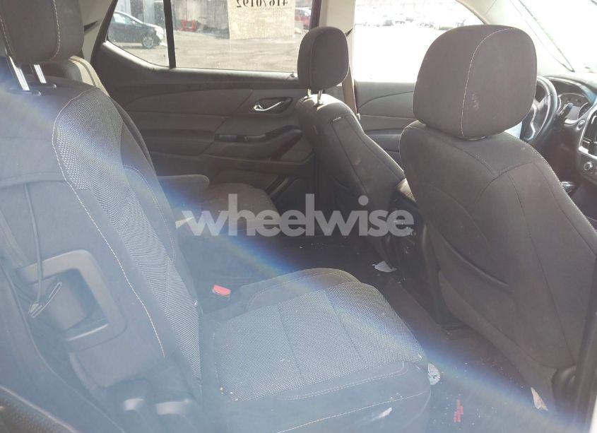 Photo 8 of 2018 Chevrolet Traverse 1LT (VIN 1GNEVGKW8JJ280061)