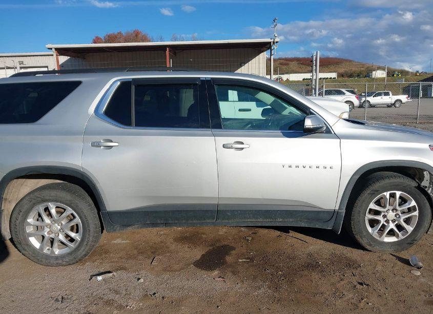 Photo 14 of 2019 Chevrolet Traverse 1LT (VIN 1GNEVGKW8KJ147026)